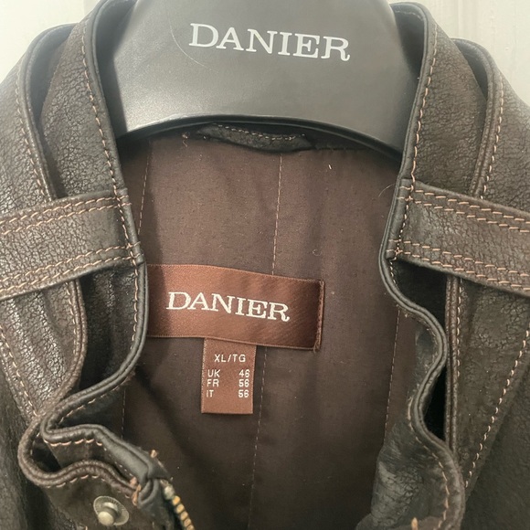 Danier Leather Mens Jacket. XL. - Picture 2 of 3